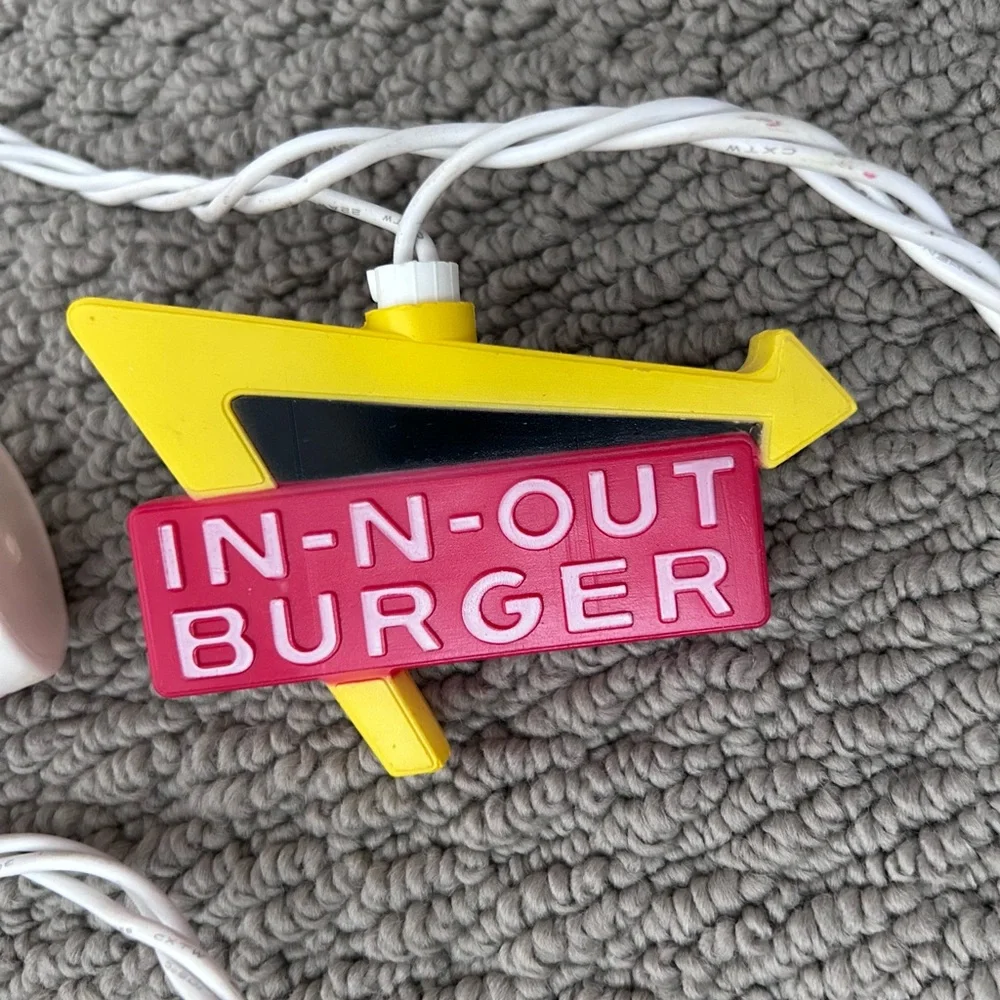 In-N-Out Burger Christmas Holiday String Lights Tested Working Associate Gift